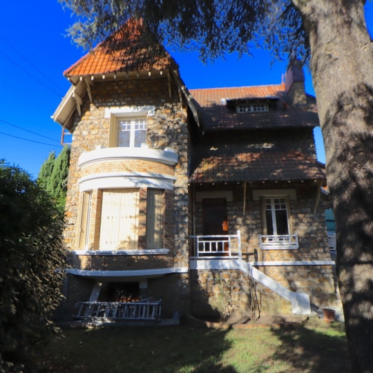  Annonces VILLEJUIF : Maison / Villa | CACHAN (94230) | 193 m2 | 836 000 € 