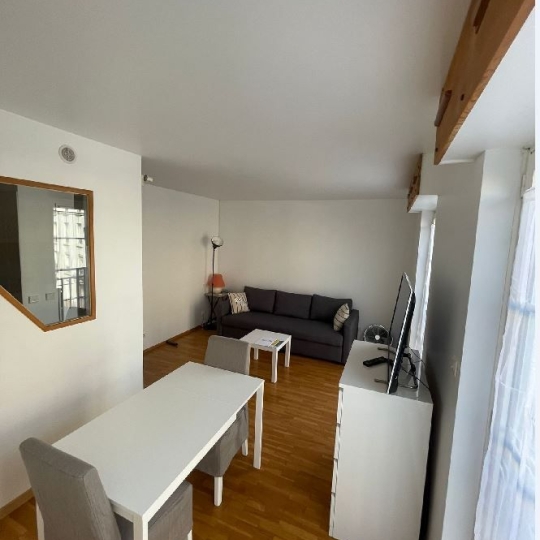  Annonces VILLEJUIF : Apartment | CHARENTON-LE-PONT (94220) | 27 m2 | 1 050 € 