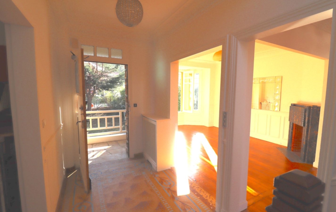 Annonces VILLEJUIF : Maison / Villa | CACHAN (94230) | 193 m2 | 836 000 € 