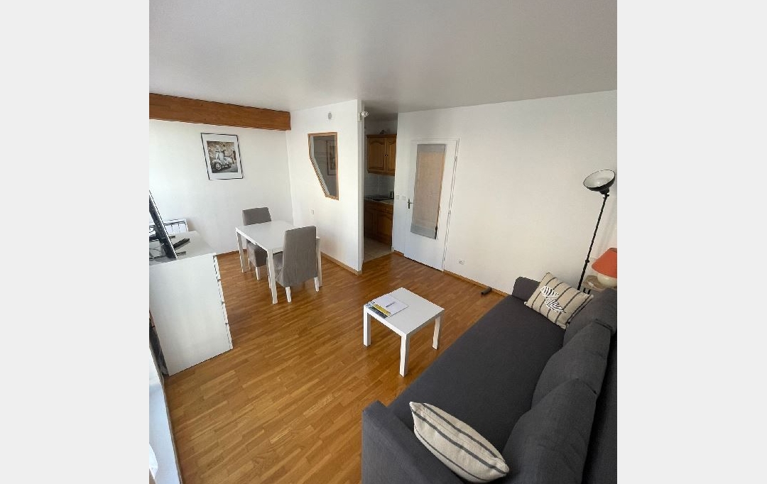 Annonces VILLEJUIF : Apartment | CHARENTON-LE-PONT (94220) | 27 m2 | 1 050 € 