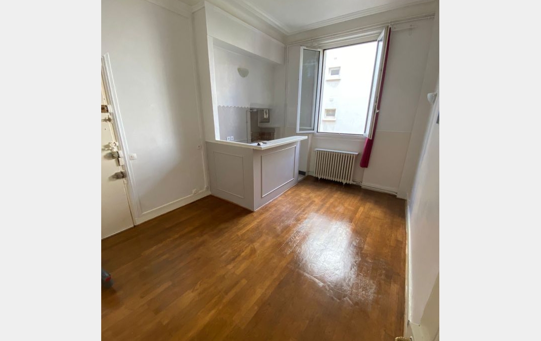 Annonces VILLEJUIF : Appartement | CHARENTON-LE-PONT (94220) | 30 m2 | 1 150 € 