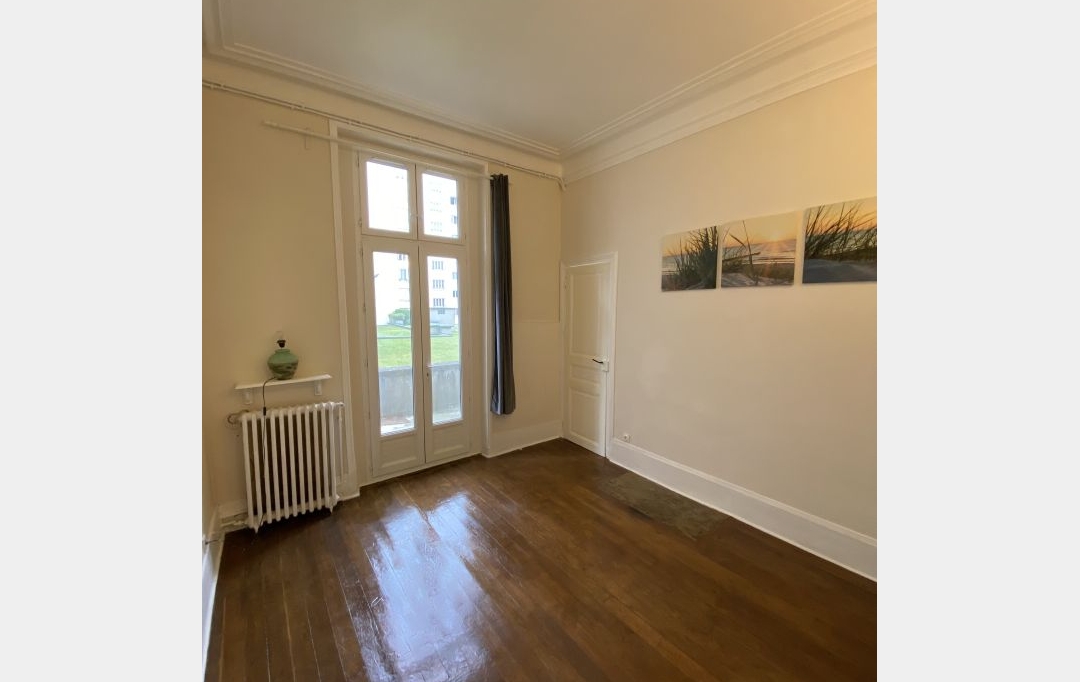 Annonces VILLEJUIF : Appartement | CHARENTON-LE-PONT (94220) | 30 m2 | 1 150 € 