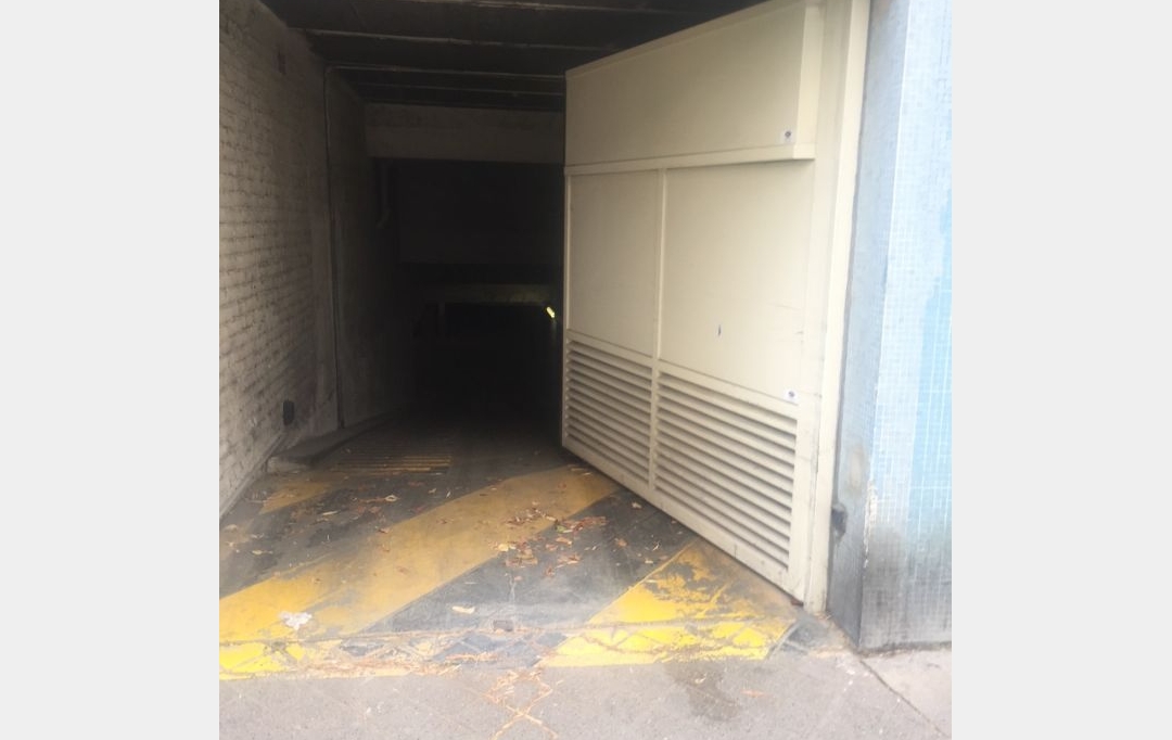 Annonces VILLEJUIF : Garage / Parking | PARIS (75015) | 0 m2 | 120 € 