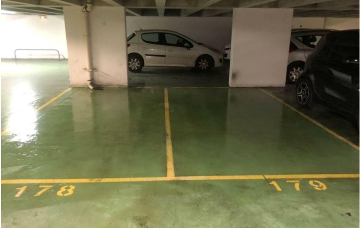  Annonces VILLEJUIF Parking | PARIS (75011) | 12 m2 | 28 000 € 