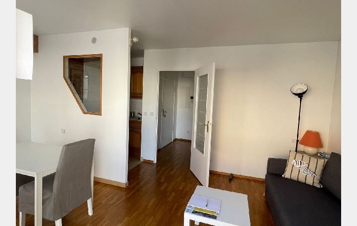  Annonces VILLEJUIF Apartment | CHARENTON-LE-PONT (94220) | 27 m2 | 1 050 € 